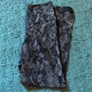 Snake Print crossover aerie legging